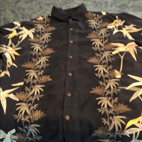Tommy Bahama black classic embroidered shirt - Picture 3 of 5